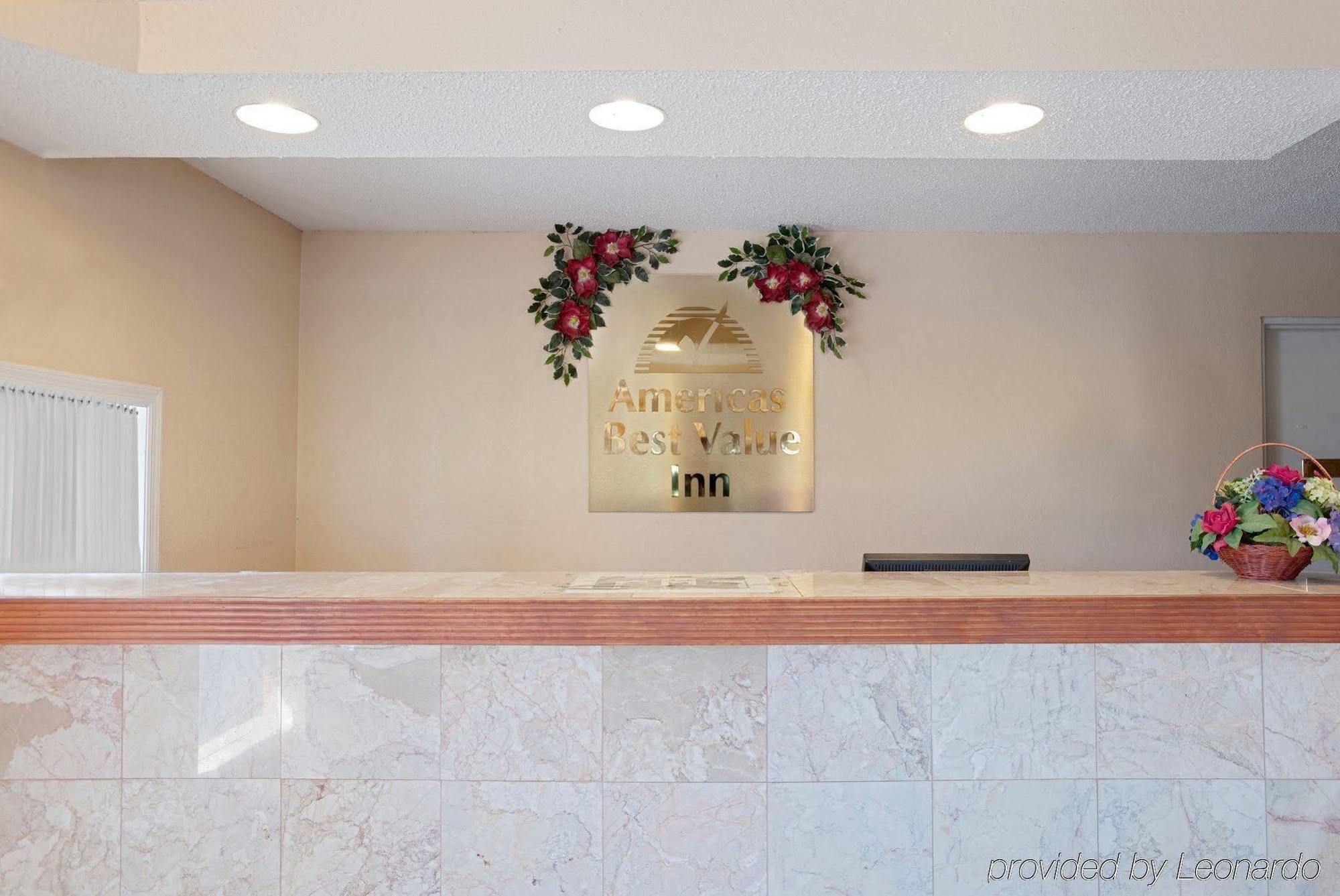 Americas Best Value Inn-Саванна Интерьер фото